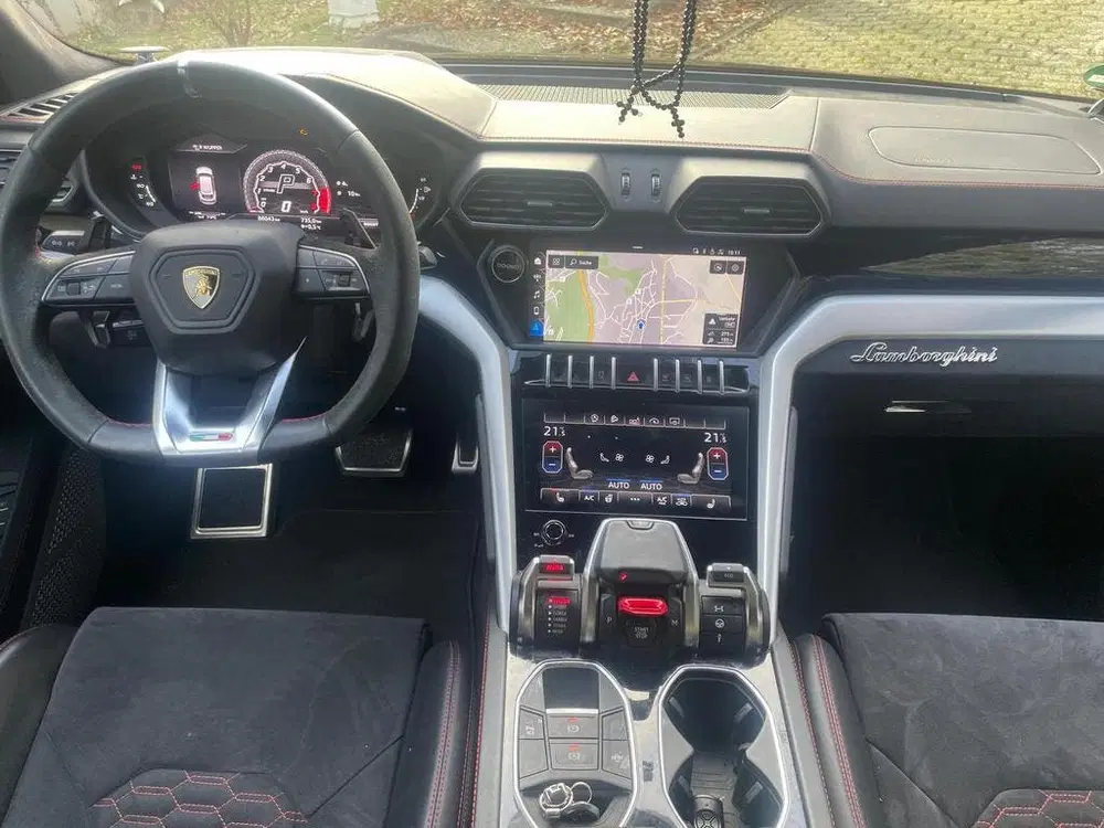 Lamborghini Urus uit 2019, foto 10