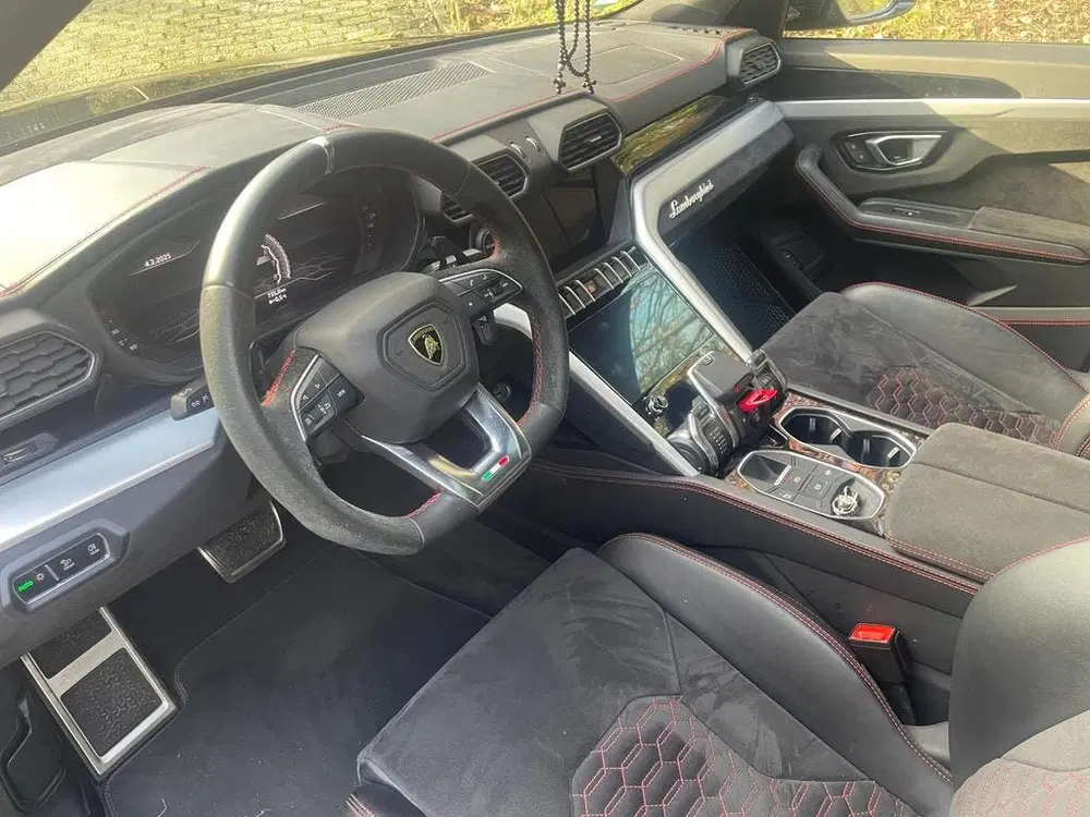Lamborghini Urus uit 2019, foto 7