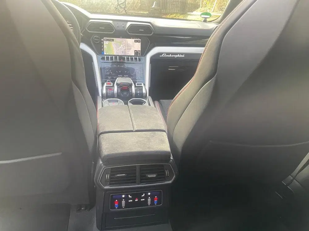 Lamborghini Urus uit 2019, foto 9
