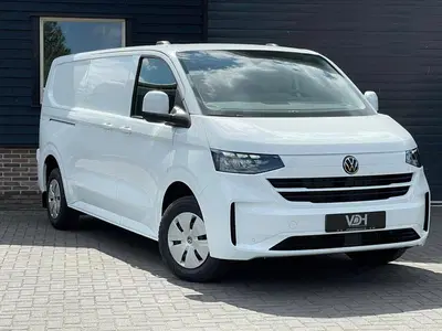 Volkswagen Transporter T7 L2H1 Style Nieuwste model 150pk BPM vri uit 2024