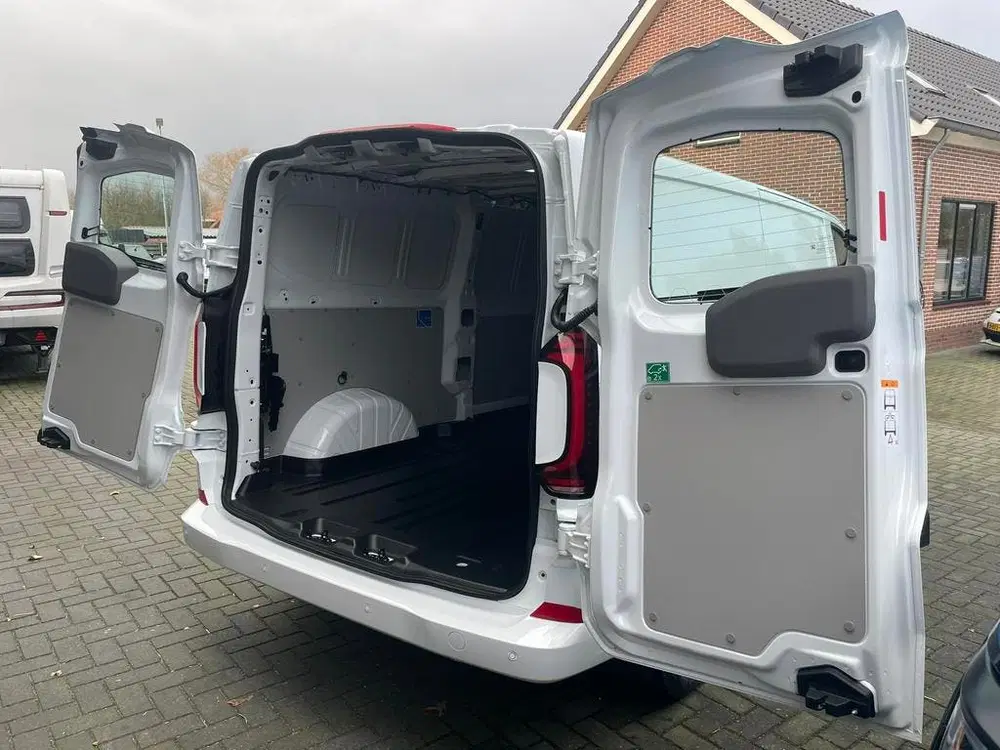 Volkswagen Transporter T7 L2H1 Style Nieuwste model 150pk BPM vri uit 2024, foto 12