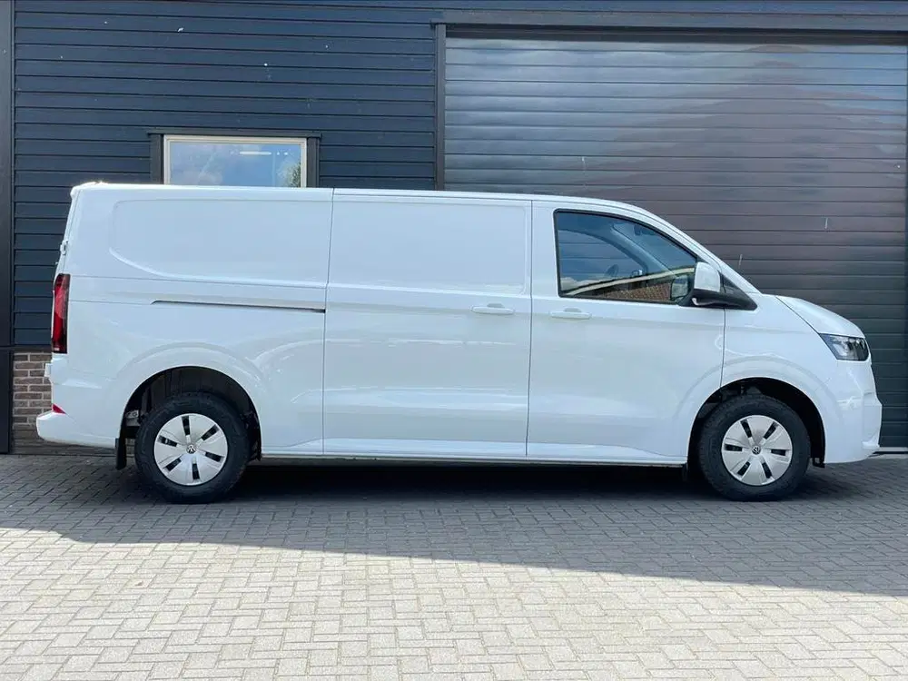 Volkswagen Transporter T7 L2H1 Style Nieuwste model 150pk BPM vri uit 2024, foto 14