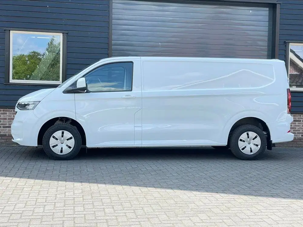 Volkswagen Transporter T7 L2H1 Style Nieuwste model 150pk BPM vri uit 2024, foto 9