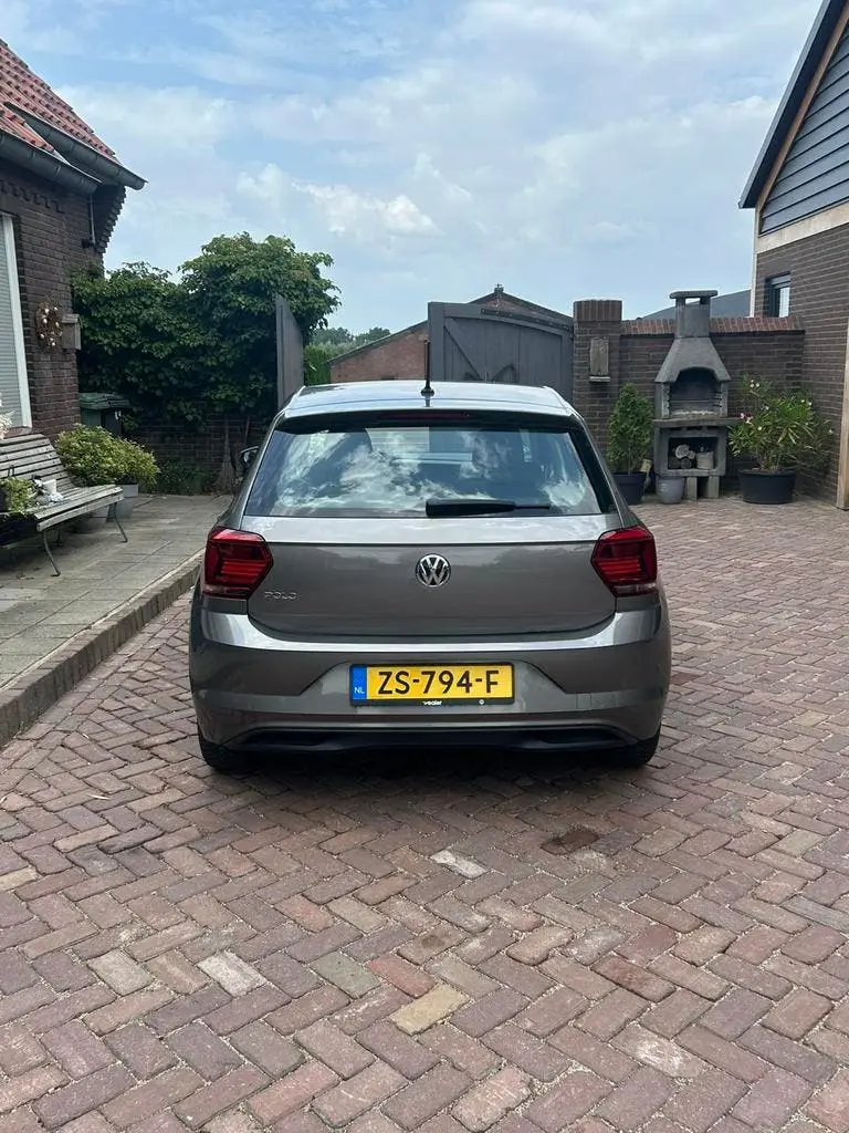 Volkswagen Polo 1.0 TSI 80pk 2019 Grijs uit 2019, foto 4