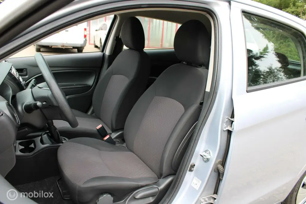 Mitsubishi Space Star 1.0 Cool+ uit 2020, foto 10