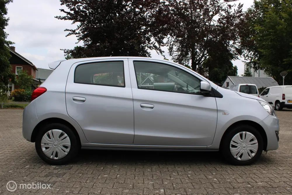 Mitsubishi Space Star 1.0 Cool+ uit 2020, foto 6