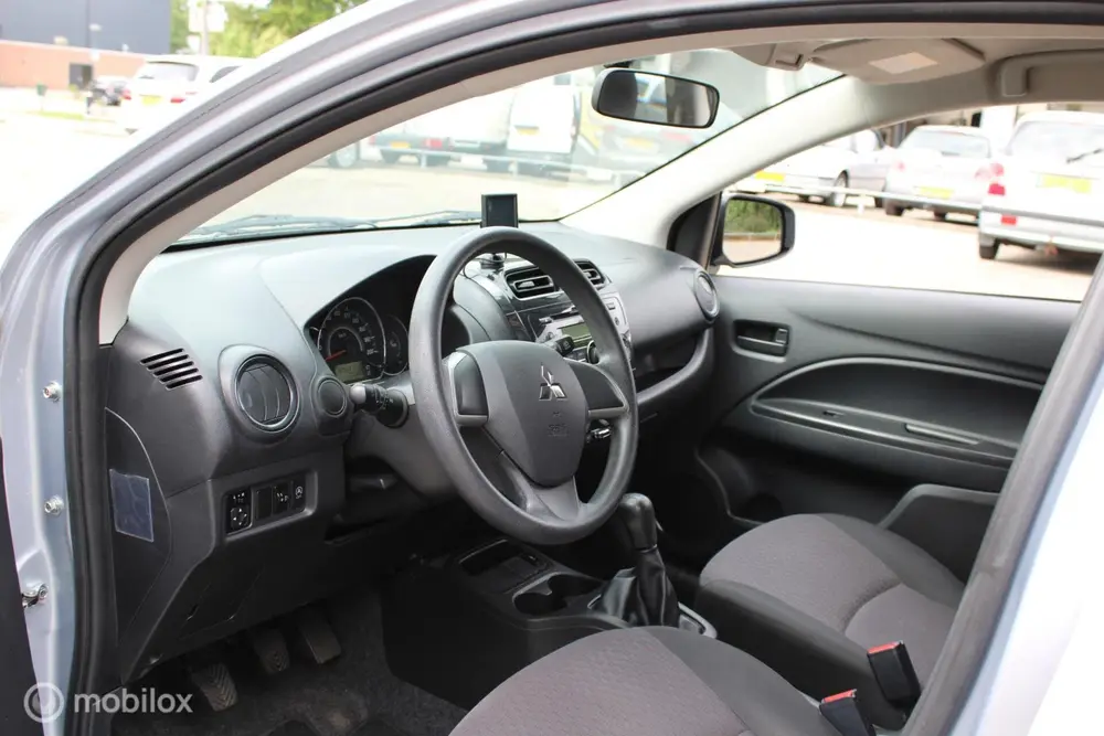 Mitsubishi Space Star 1.0 Cool+ uit 2020, foto 9