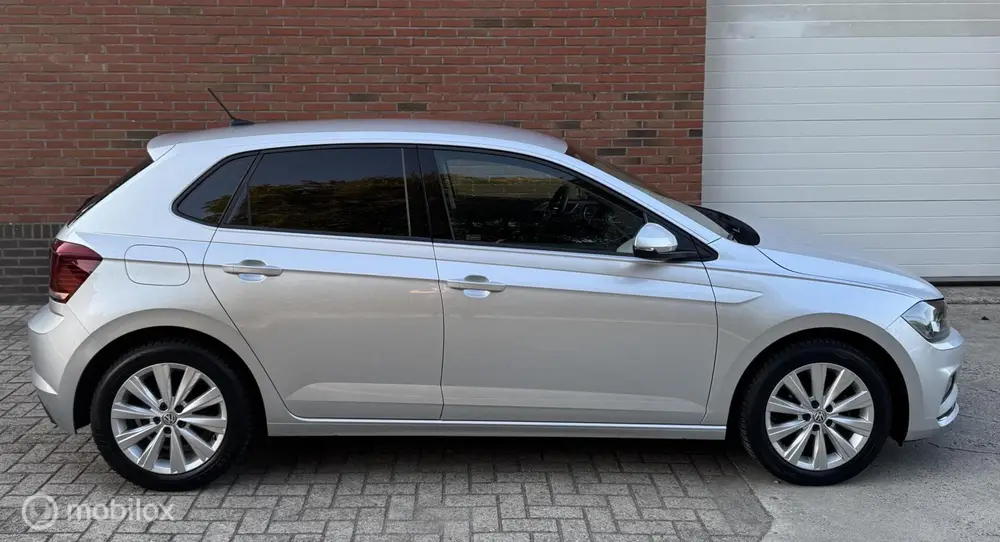Volkswagen Polo 1.0 TSI Highline Virtual cockpit. uit 2020, foto 3