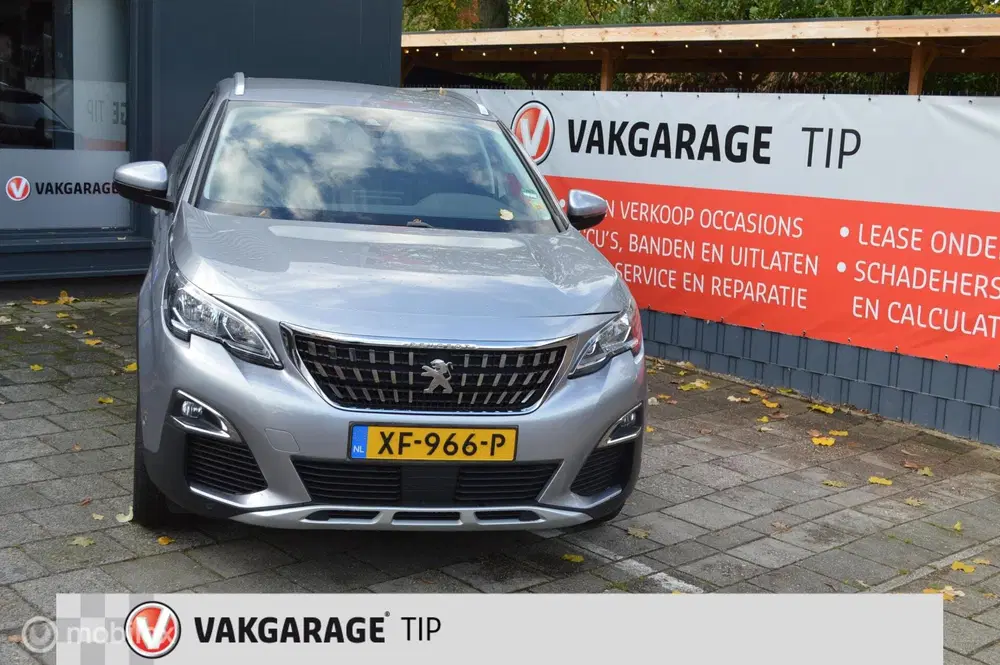 Peugeot 3008 1.2 PureTech GT line uit 2019