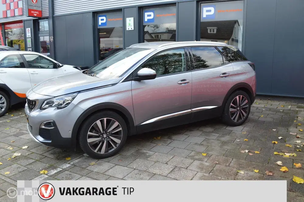 Peugeot 3008 1.2 PureTech GT line uit 2019, foto 4