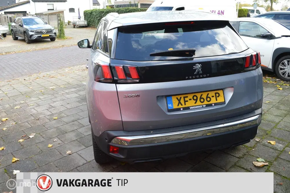 Peugeot 3008 1.2 PureTech GT line uit 2019, foto 5