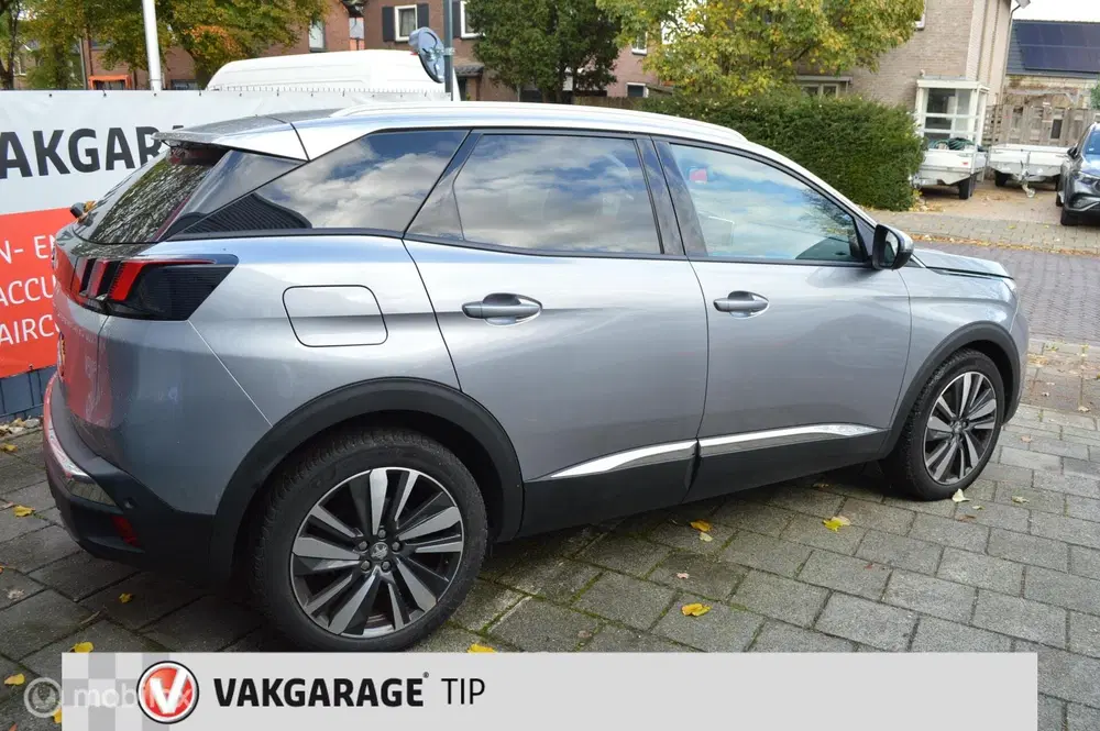 Peugeot 3008 1.2 PureTech GT line uit 2019, foto 7