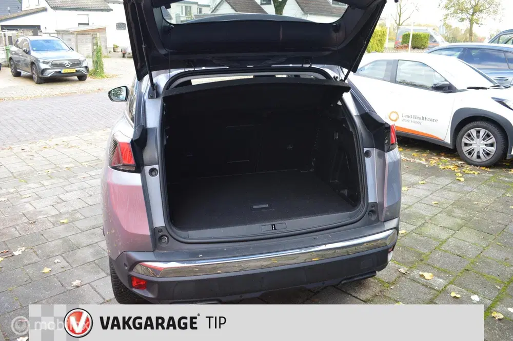 Peugeot 3008 1.2 PureTech GT line uit 2019, foto 9