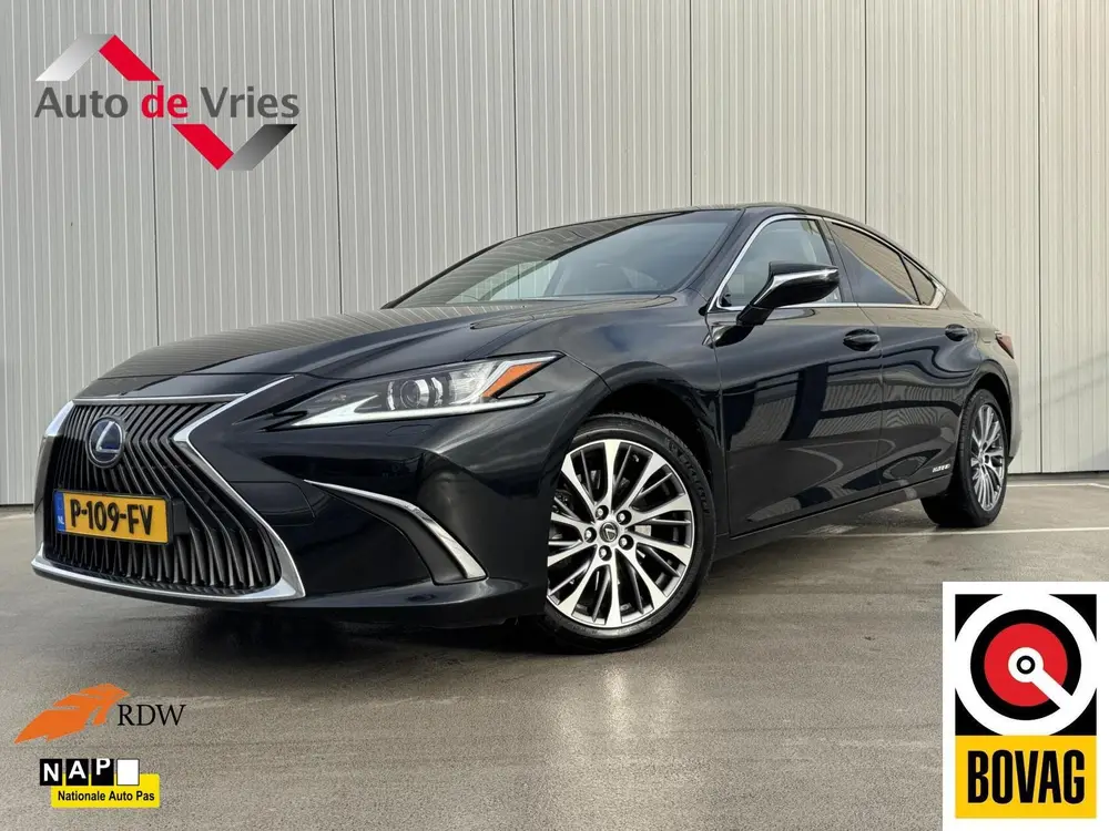Lexus ES 300h Preference Line Business|NL-Auto uit 2022