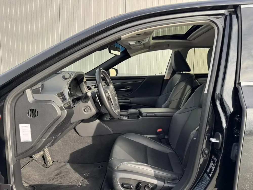 Lexus ES 300h Preference Line Business|NL-Auto uit 2022, foto 19
