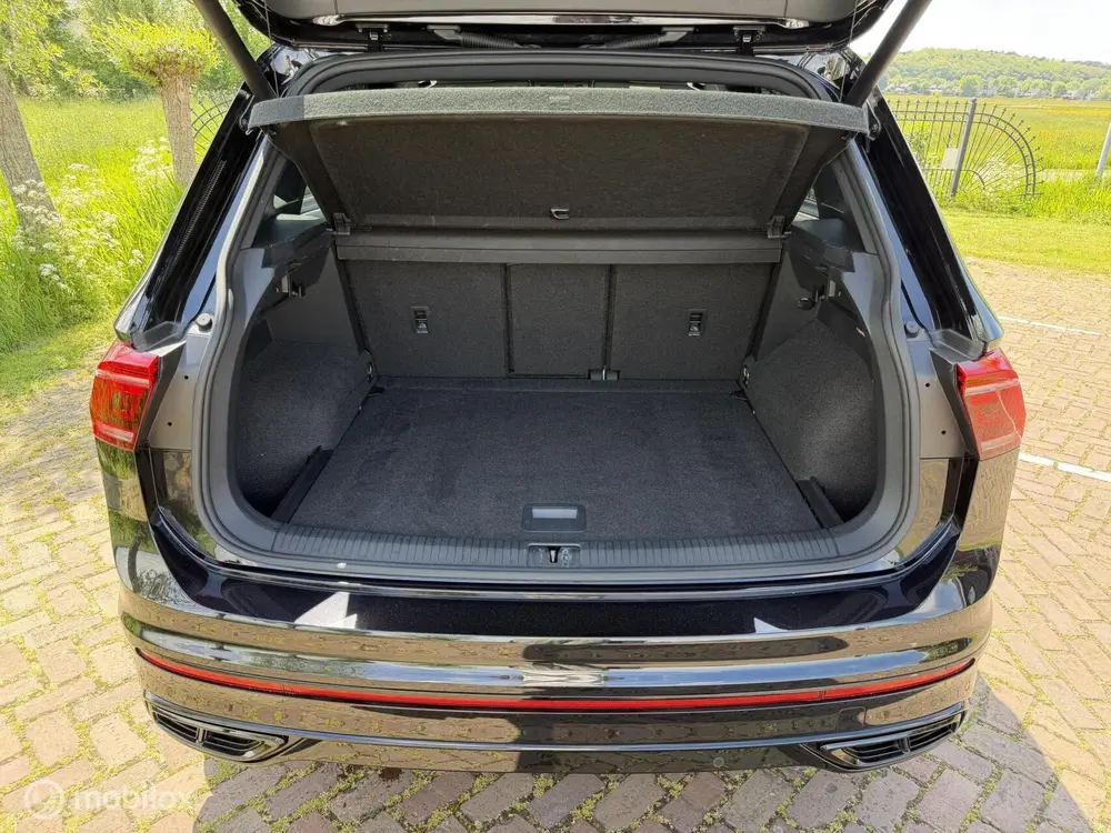 Volkswagen Tiguan 1.5 TSI R-Line Black Style Pano Matrix ACC uit 2021, foto 13