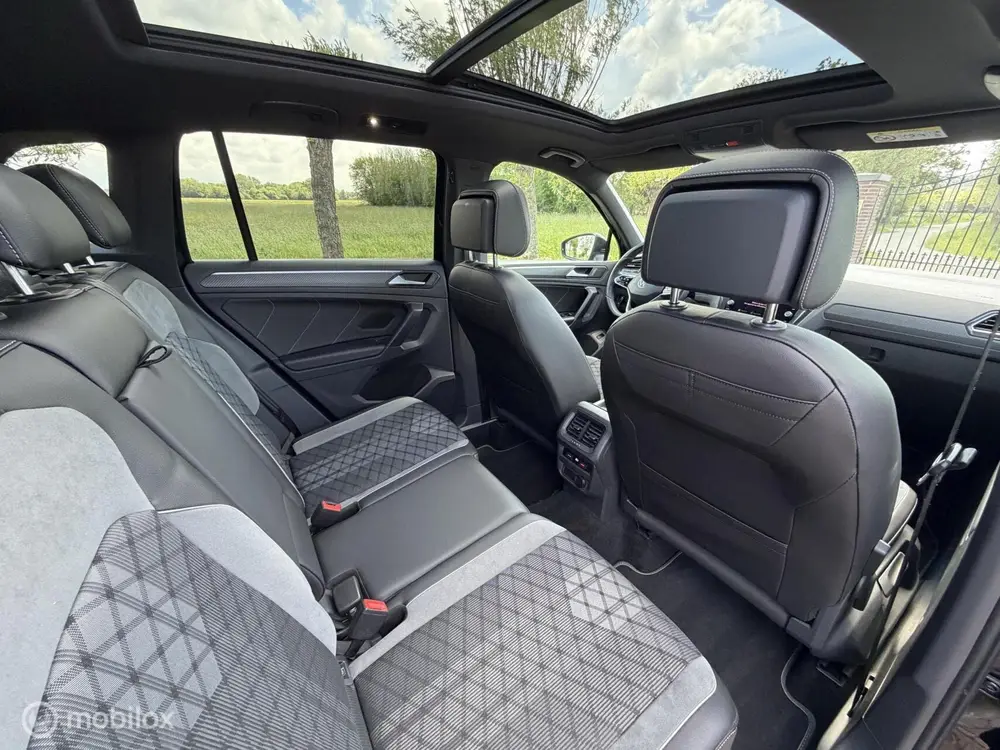 Volkswagen Tiguan 1.5 TSI R-Line Black Style Pano Matrix ACC uit 2021, foto 16