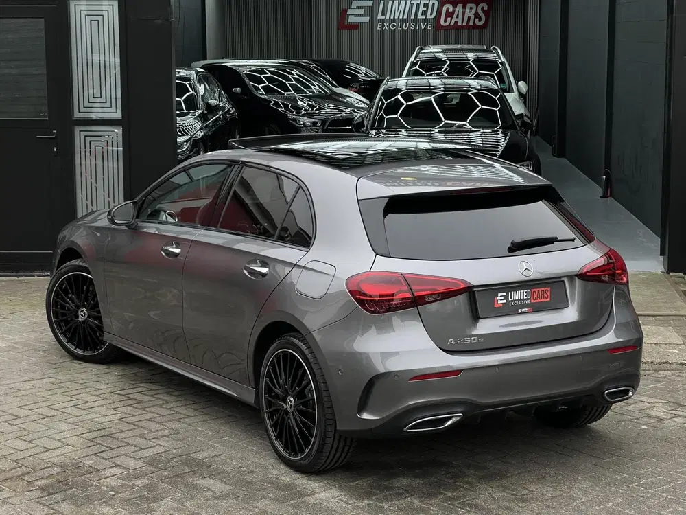 Mercedes-Benz A-Klasse Mercedes A-klasse A 250e AMG uit 2023, foto 13