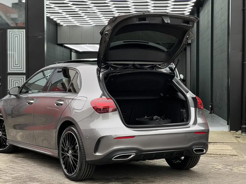 Mercedes-Benz A-Klasse Mercedes A-klasse A 250e AMG uit 2023, foto 14