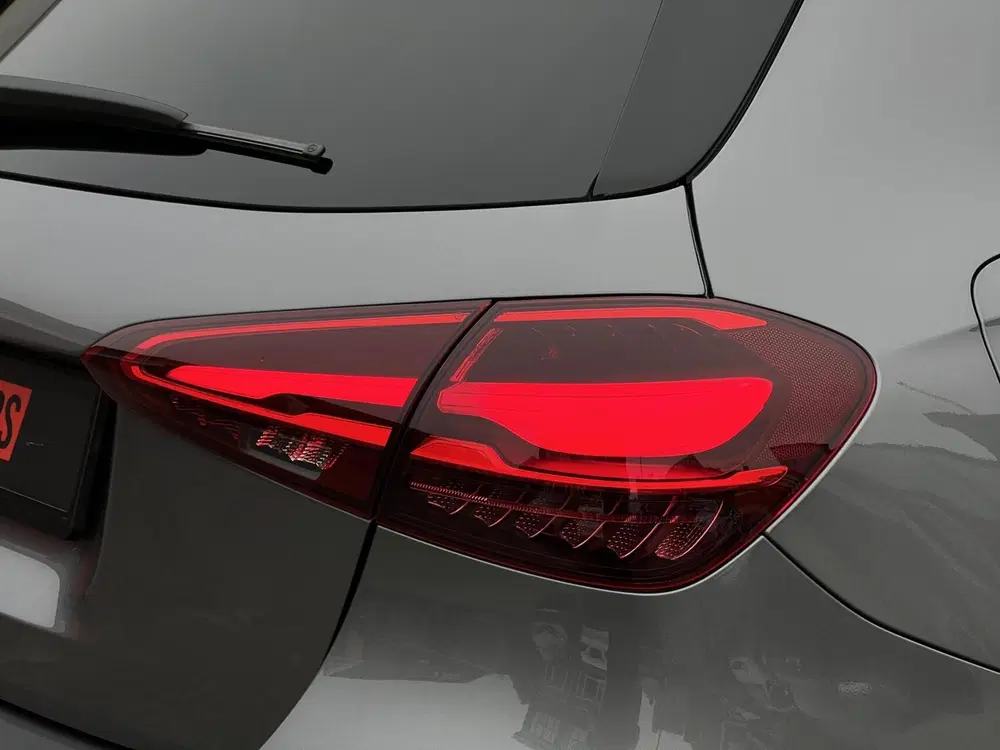 Mercedes-Benz A-Klasse Mercedes A-klasse A 250e AMG uit 2023, foto 15