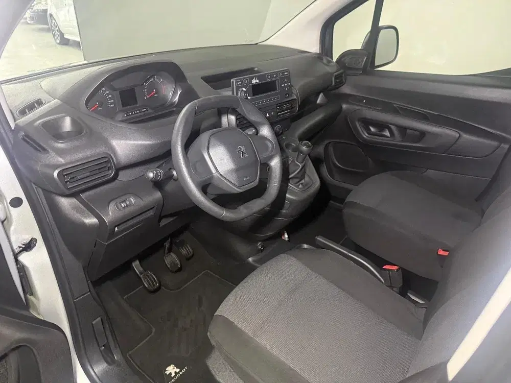Peugeot Partner 1.5 BlueHDi L1 l AIRCO l TREKHAAK l NAP 30 uit 2020, foto 2