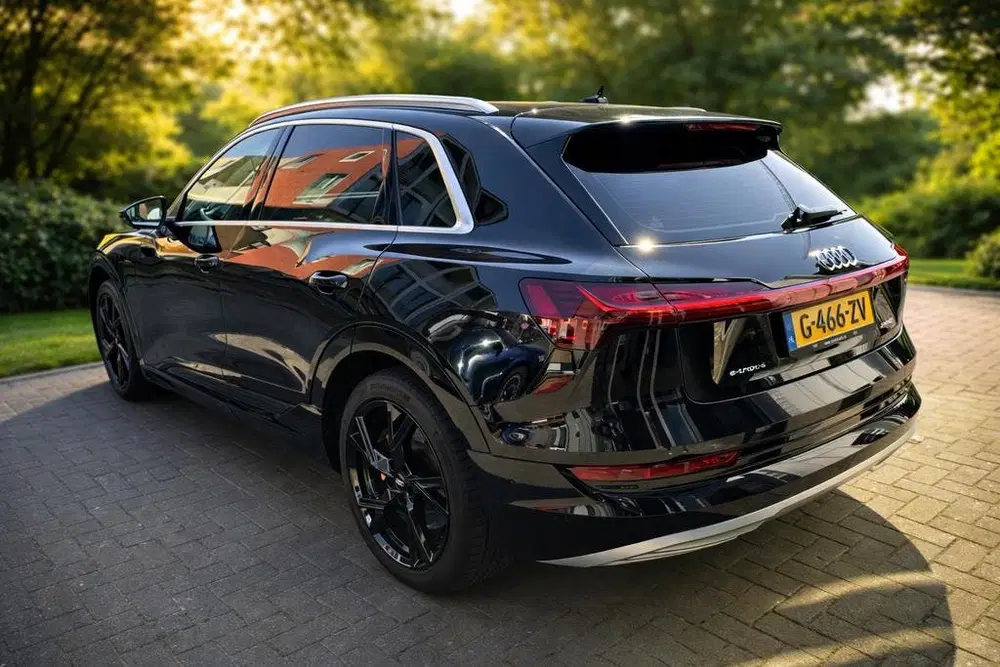 Audi e-tron 50 Quattro 313pk 2019 Zwart uit 2019, foto 2
