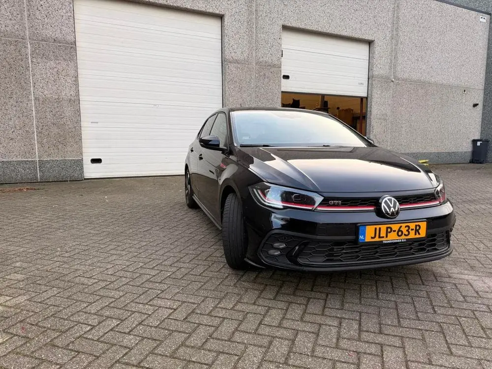 Volkswagen Polo 2.0 TSI 207pk Dsg-7 2024 Zwart uit 2024, foto 2