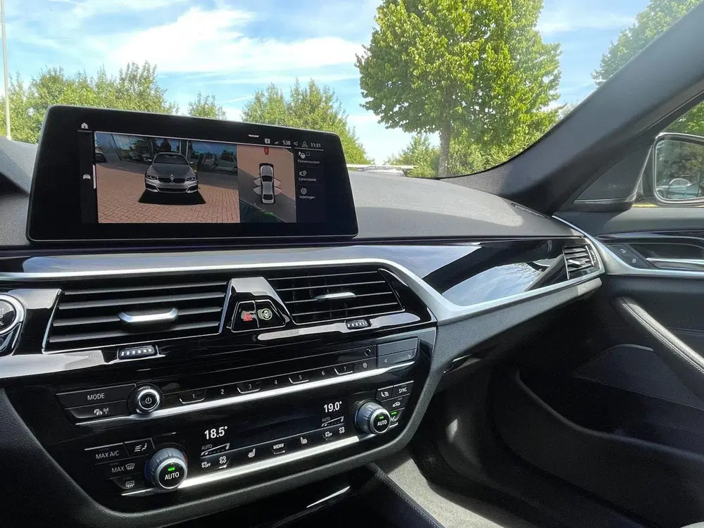 BMW 5-serie M550i xDrive 530pk High Executive Laser M uit 2020, foto 15