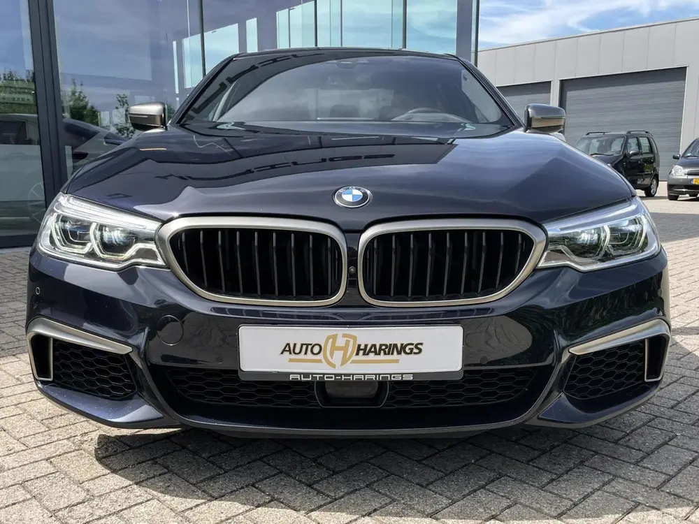 BMW 5-serie M550i xDrive 530pk High Executive Laser M uit 2020, foto 5