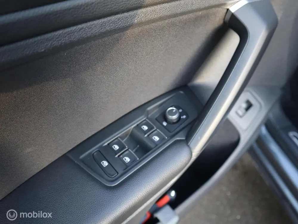 Volkswagen Tiguan 1.5 TSI Highline R line ACC Automaat CarPl uit 2019, foto 16