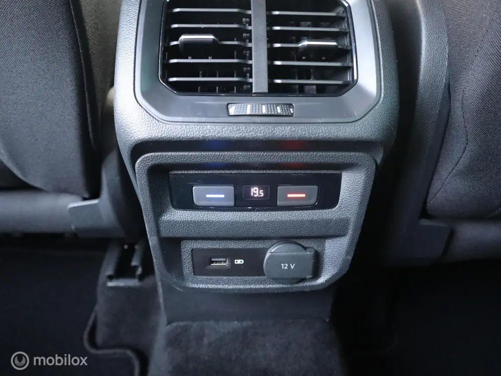 Volkswagen Tiguan 1.5 TSI Highline R line ACC Automaat CarPl uit 2019, foto 20