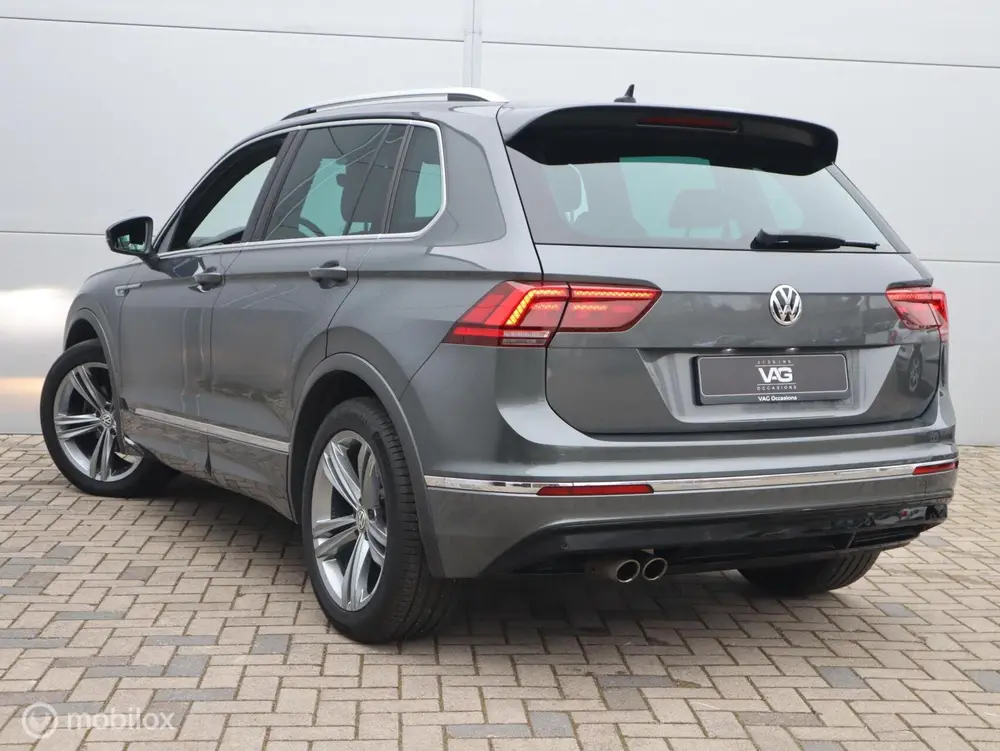 Volkswagen Tiguan 1.5 TSI Highline R line ACC Automaat CarPl uit 2019, foto 3