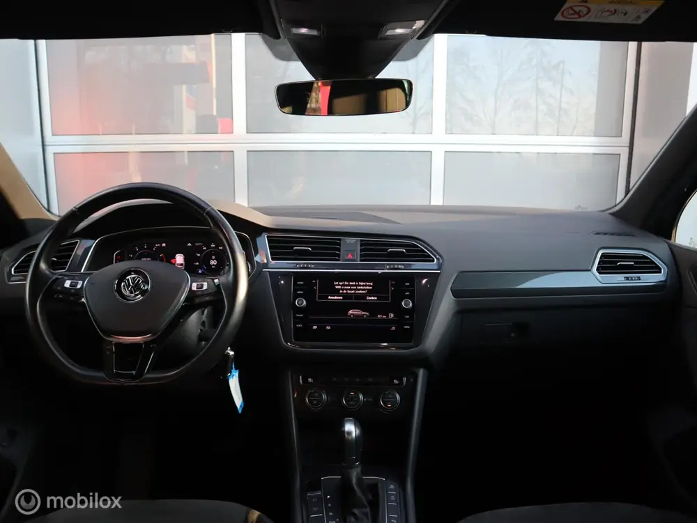 Volkswagen Tiguan 1.5 TSI Highline R line ACC Automaat CarPl uit 2019, foto 5
