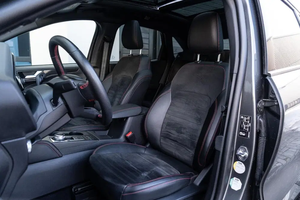 Ford Kuga 2.5 PHEV ST-Line X 225PK PANO uit 2022, foto 10
