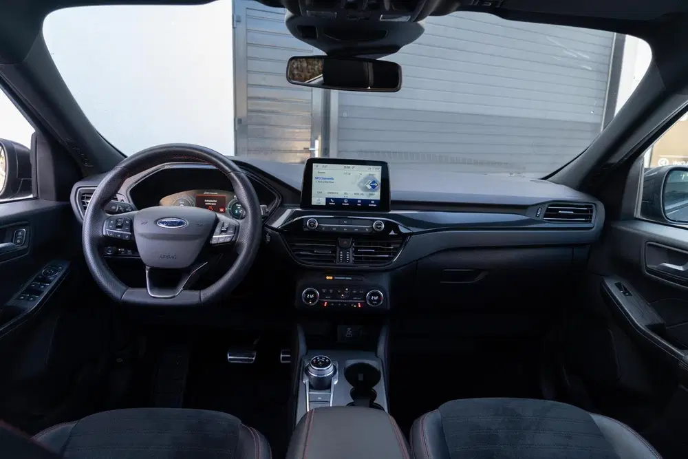 Ford Kuga 2.5 PHEV ST-Line X 225PK PANO uit 2022, foto 2