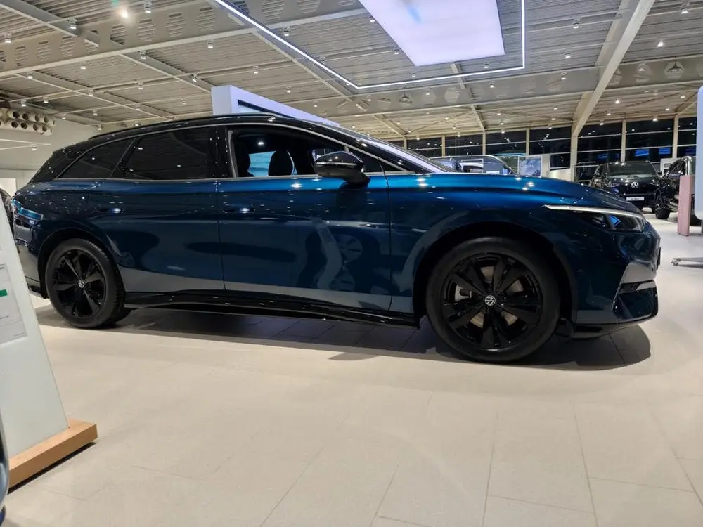 Volkswagen ID.7 ID.7 77 kWh 286pk 2025 Blauw uit 2025, foto 3