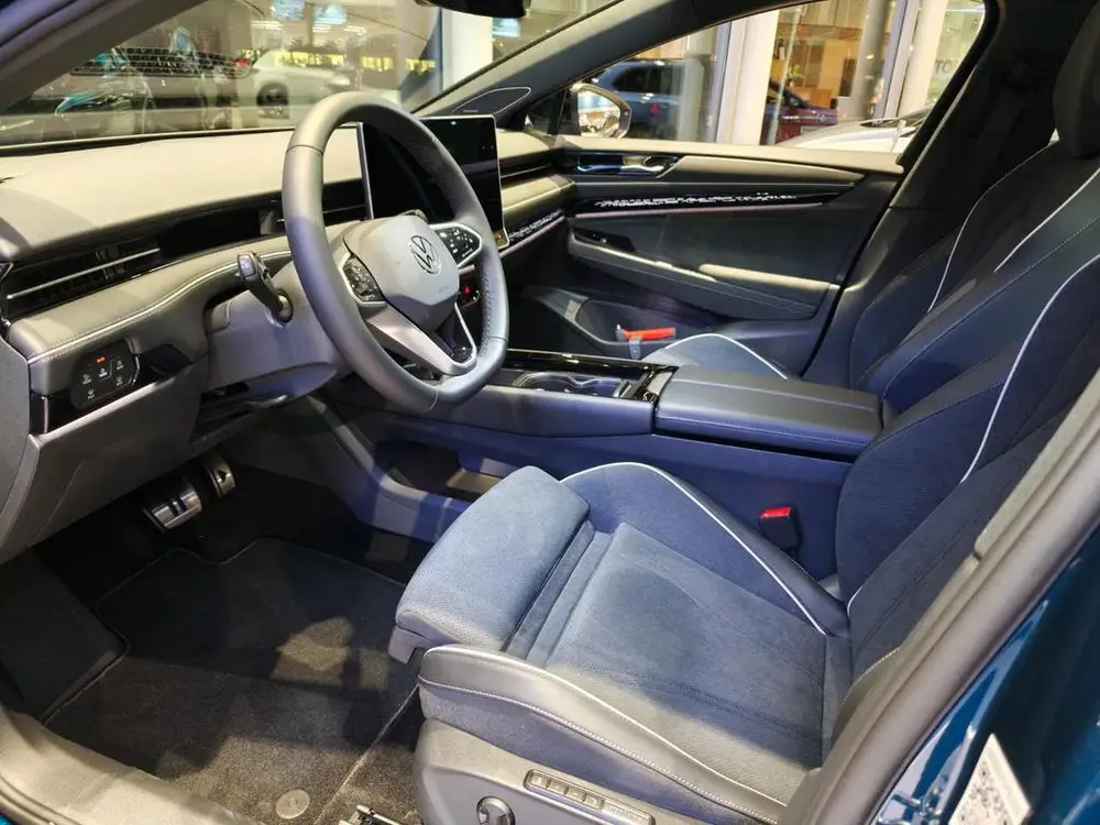 Volkswagen ID.7 ID.7 77 kWh 286pk 2025 Blauw uit 2025, foto 6