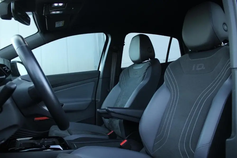 Volkswagen ID.5 128kWh 204 pk 2022 Zwart ACC Camera Navig uit 2022, foto 11