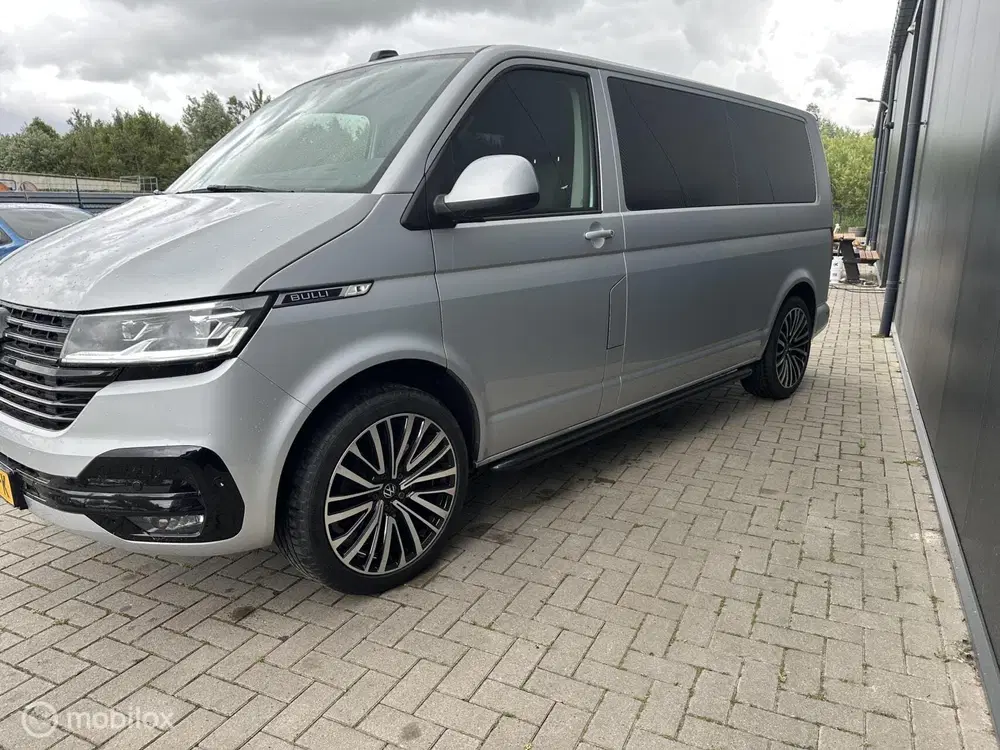 Volkswagen Transporter 2.0 TDI DC Bulli Automaat uit 2022, foto 2