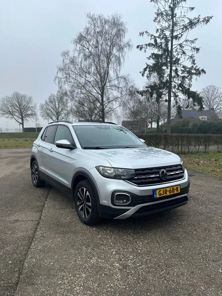 Volkswagen T-Cross 1.0 TSI 95pk 2020 Grijs uit 2020
