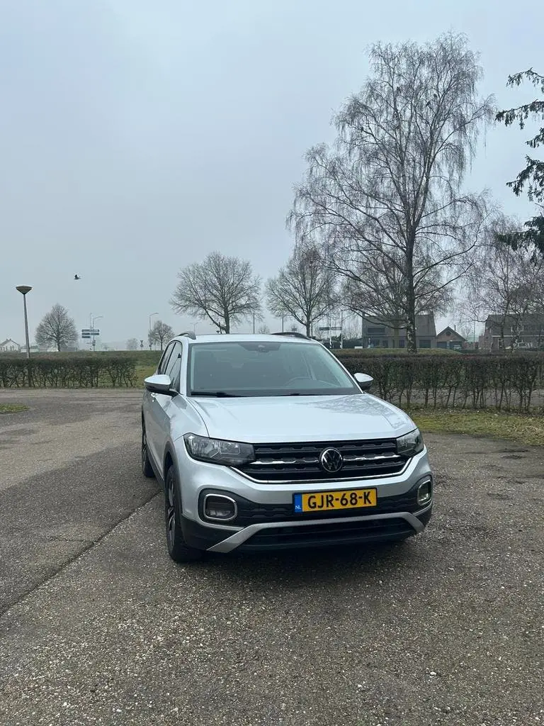 Volkswagen T-Cross 1.0 TSI 95pk 2020 Grijs uit 2020, foto 2