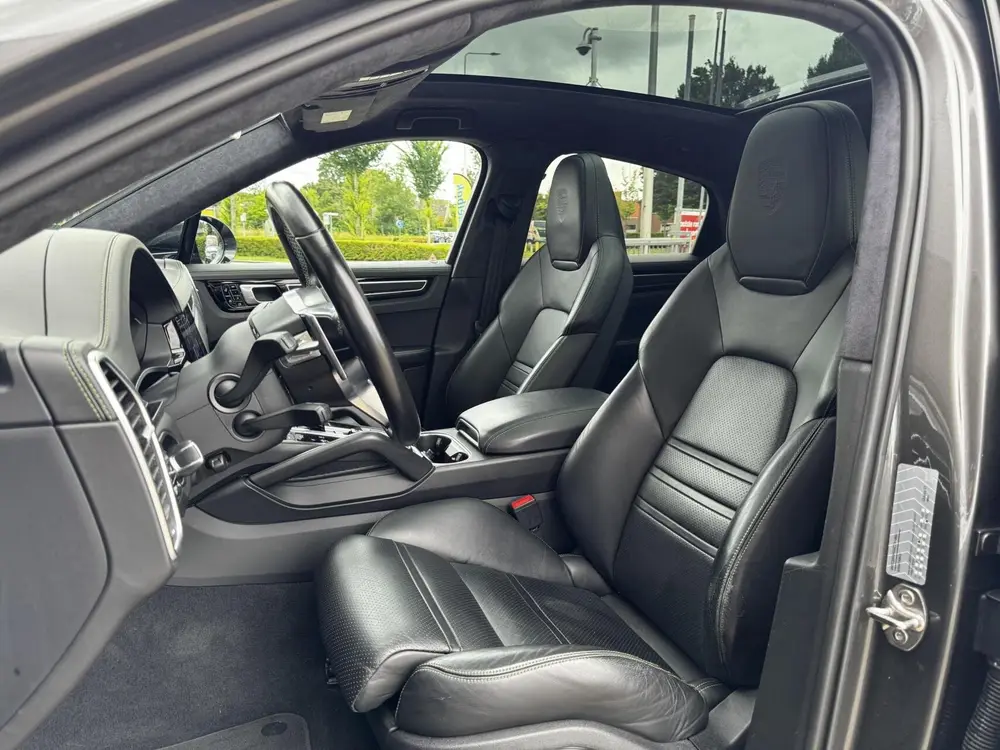 Porsche Cayenne Cayenne Coupé 3.0 E-Hybrid|Matrix|Pano|lucht|HUD|22 uit 2020, foto 4