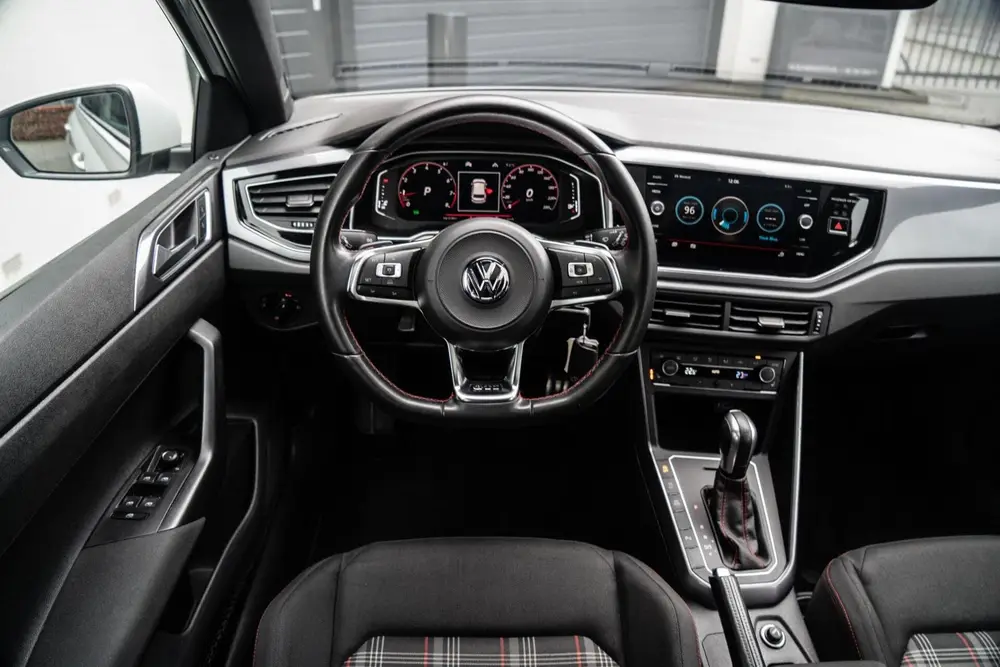 Volkswagen Polo 2.0 TSI GTI PANO / ACC / VIRTUAL / CARPLAY uit 2020, foto 14