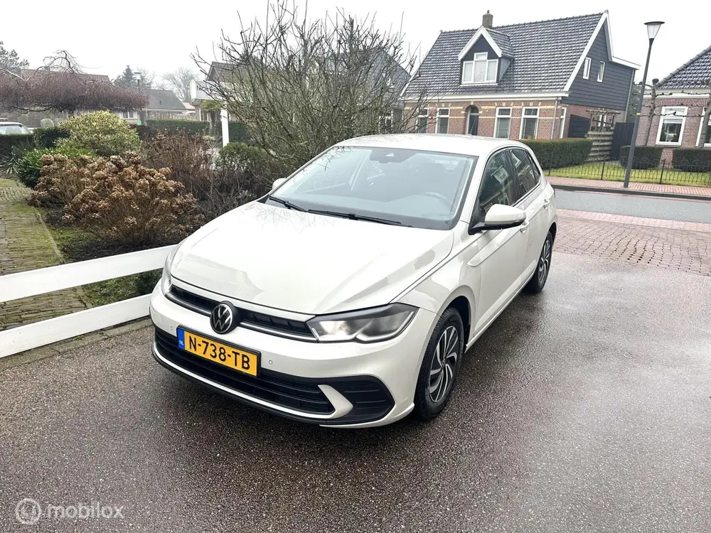 Volkswagen Polo 1.0 TSI 95PK LIFE NIEUW MODEL LED VERLICHTIN uit 2021