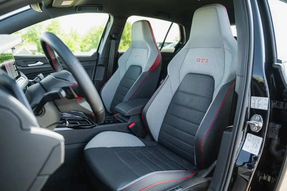 Volkswagen Golf GTI SLECHTS 8.900 KM BTW AUTO uit 2023, foto 6
