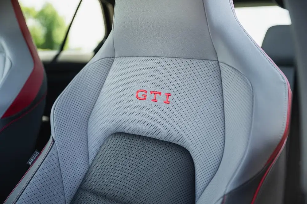 Volkswagen Golf GTI SLECHTS 8.900 KM BTW AUTO uit 2023, foto 7