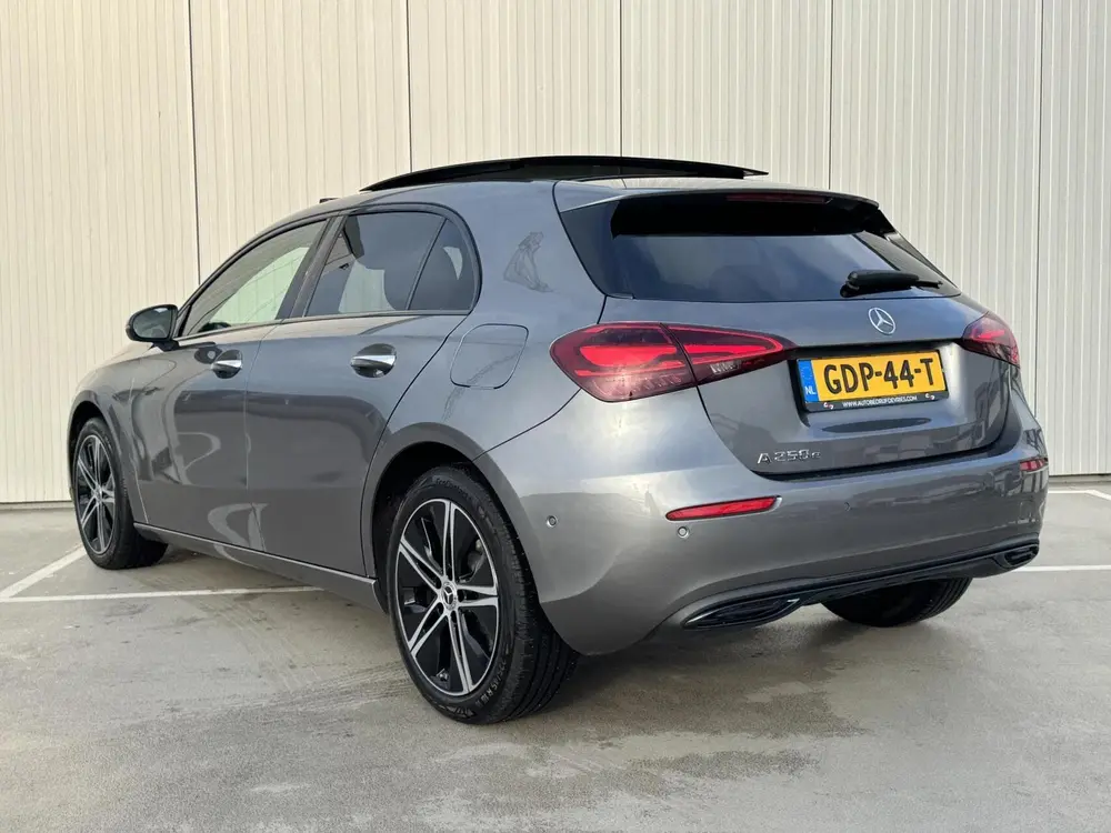 Mercedes-Benz A-Klasse 250 e Star Edition Luxury Line uit 2024, foto 5