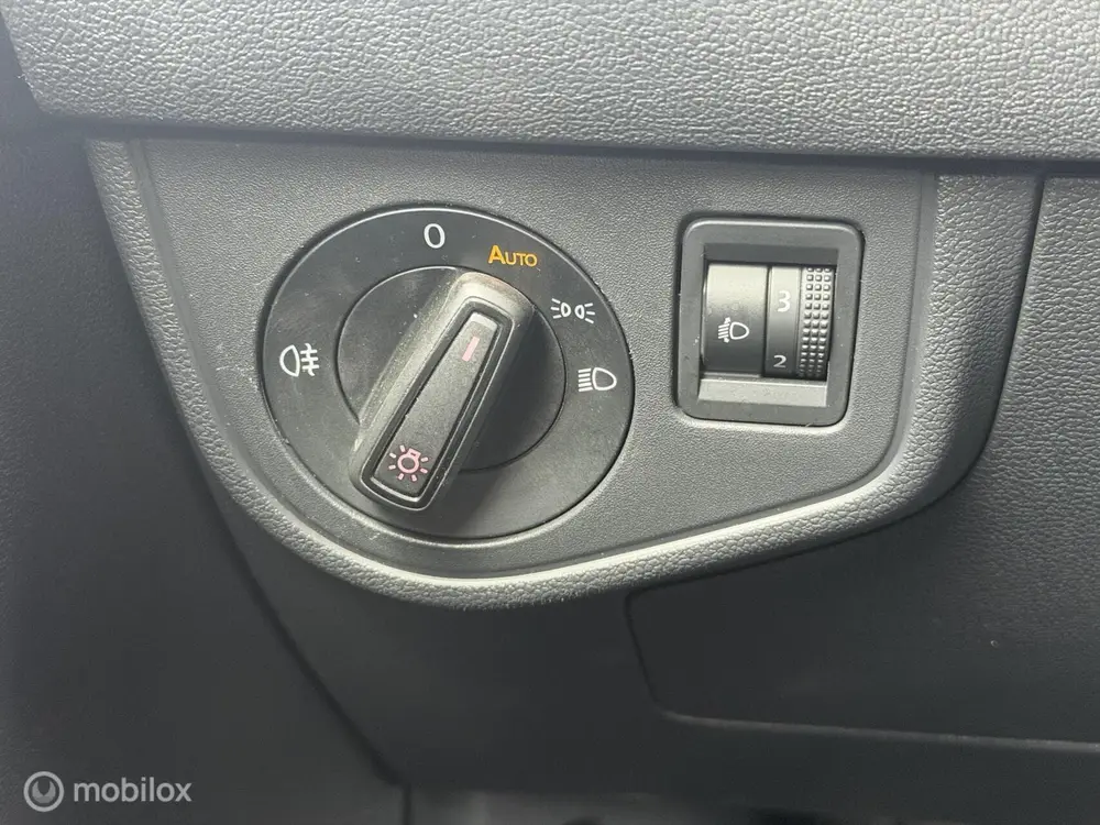 Volkswagen Polo 1.0 nap dealer onderhouden car play garantie uit 2019, foto 20