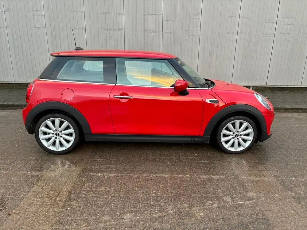 Mini One one 3-deurs (f56) 1.5 102pk 2021 Rood uit 2021, foto 2