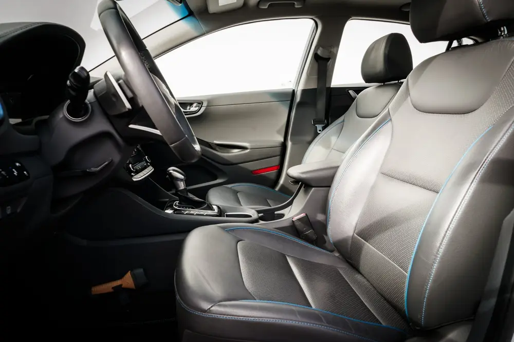 Hyundai IONIQ 1.6 GDi Blue Drive Premium uit 2019, foto 16